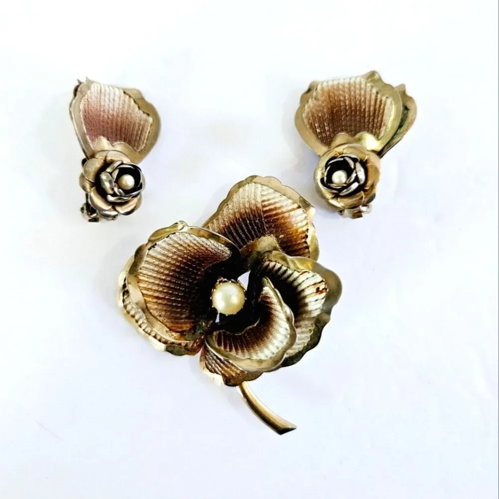Vintage Demi Parure Gold Tone Textured Faux Pearl Rose Brooch Pin Earring Set